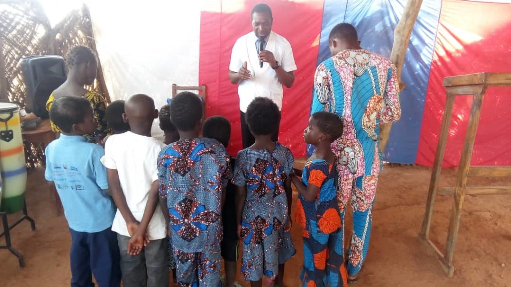A Man and other nine children put their trust in Christ